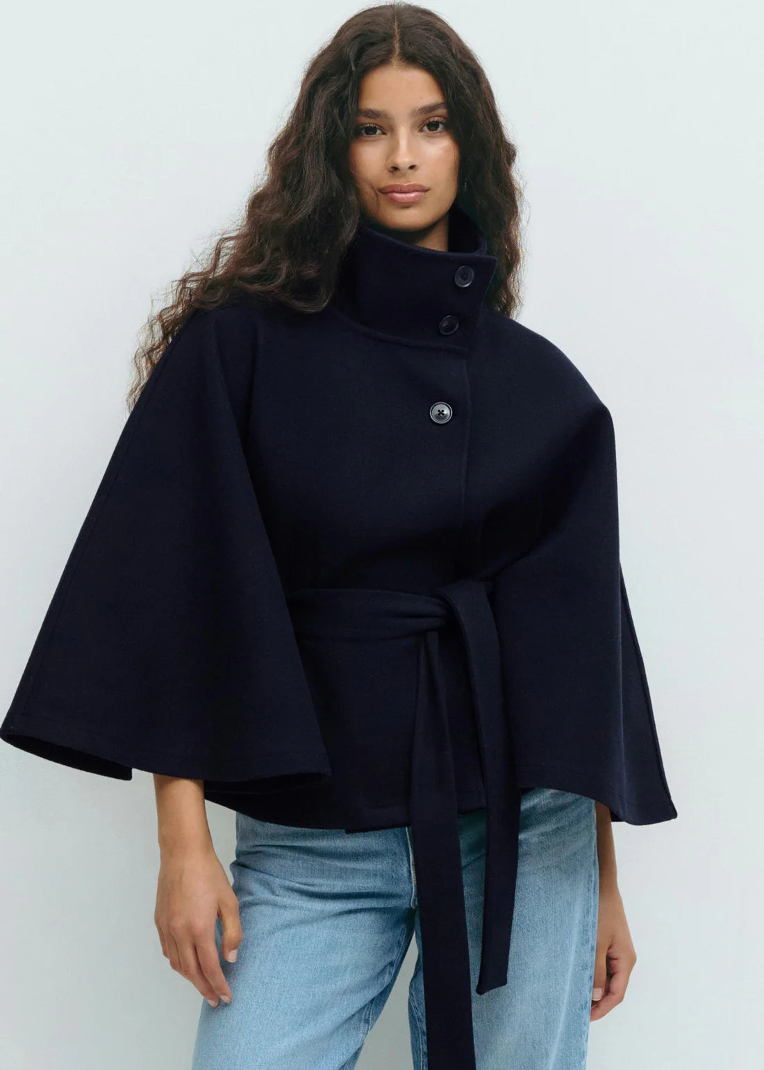 Kemetta™ – Manteau Cape à Col Montant & Ceinture